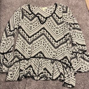 About a girl blouse for women size Small.